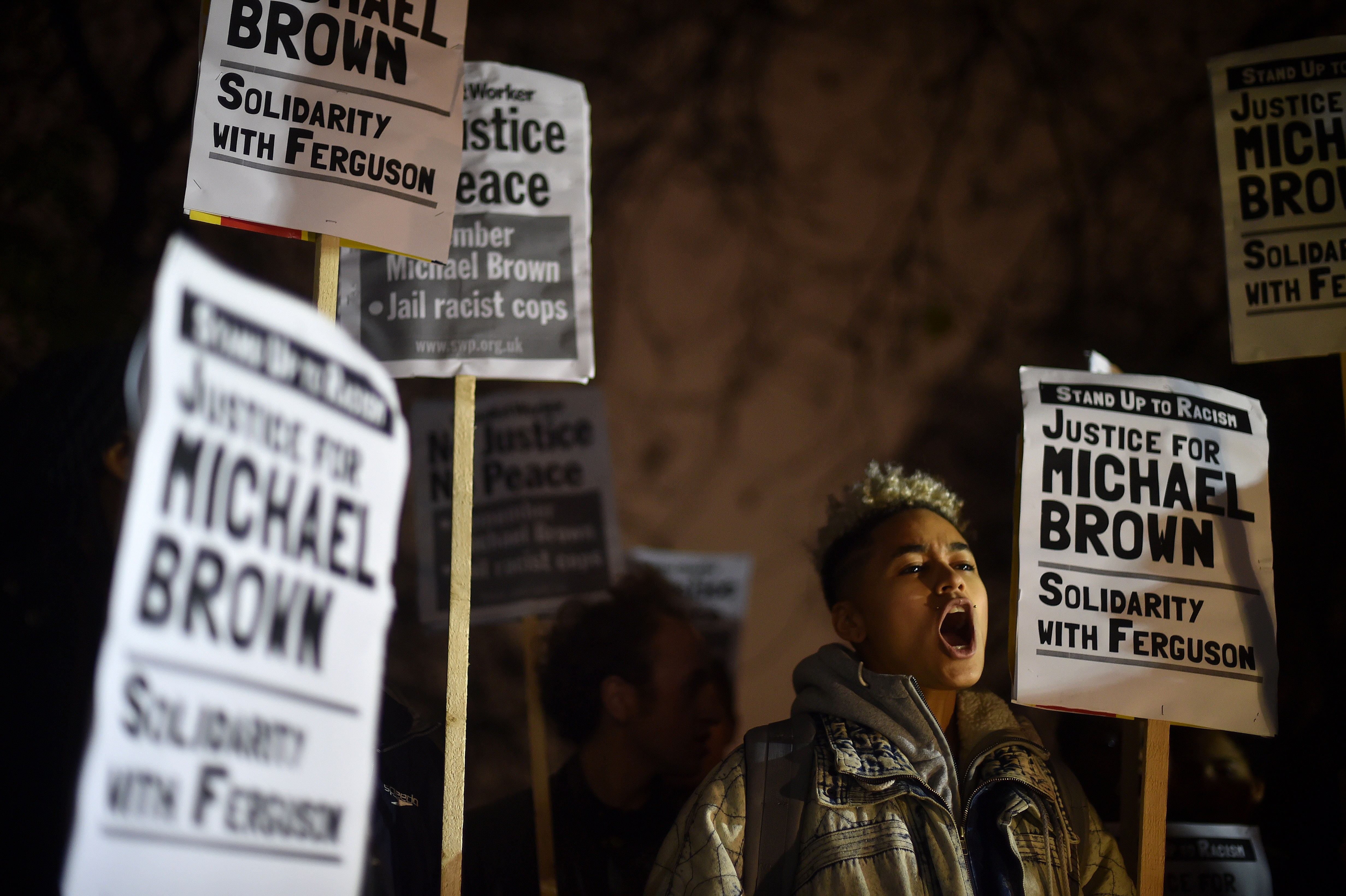 BRITAIN-US-CRIME-POLICE-RACISM-JURY-DEMO